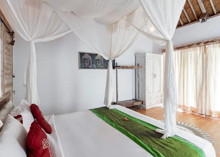 Capital O 94012 Dewa Jati House 3*