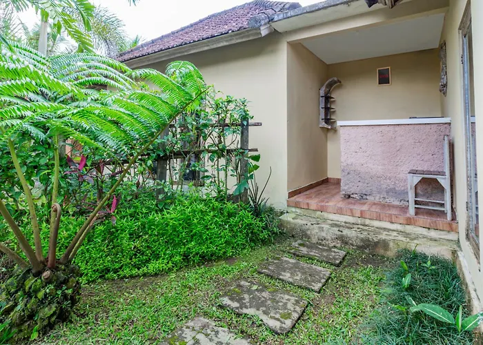 Hotel Capital O 94012 Dewa Jati House