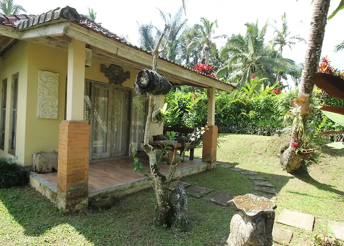 Capital O 94012 Dewa Jati House Hotel Penginyahan