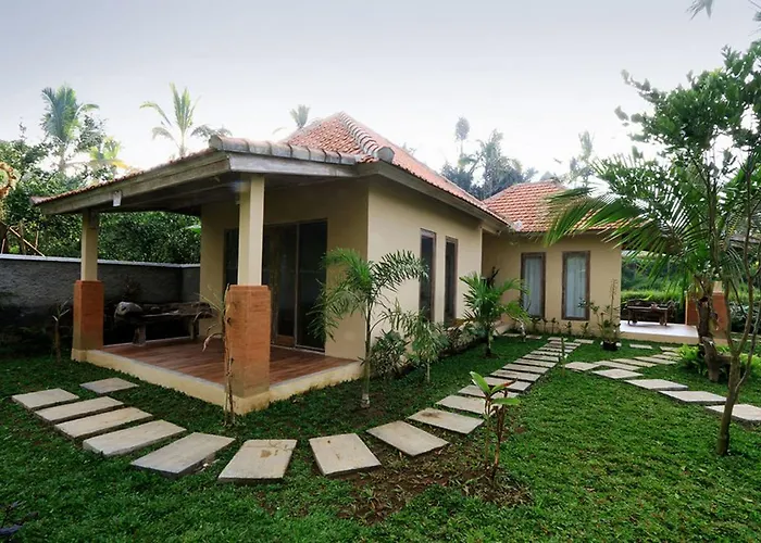 Capital O 94012 Dewa Jati House 3*